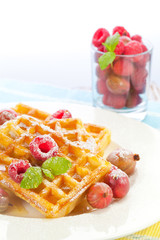 Leckere waffel desert auf dem tisch