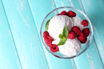 Creamy ice cream with raspberries