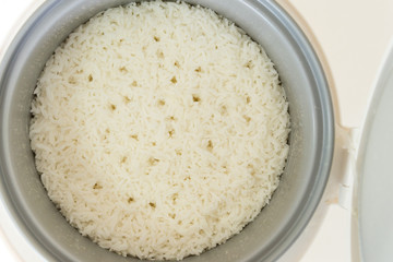 Stream rice in electric rice cooker