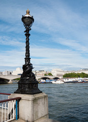 Fototapeta na wymiar London view with antique lamppost