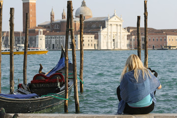 Fototapeta na wymiar Blonde girl in Venice
