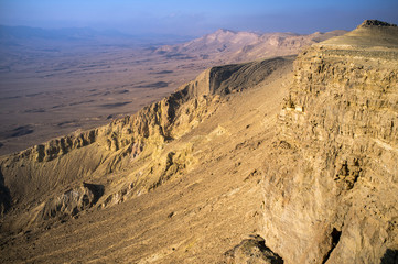 Fototapeta na wymiar Sunrise over Makhtesh Ramon Crater, Negev desert, Israel