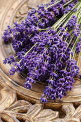 Obraz na płótnie Canvas Bunch of lavender on wooden table