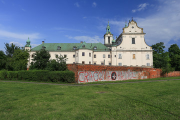 Fototapeta na wymiar Cracow - view on the old church