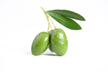 Tre olive verdi in piedi