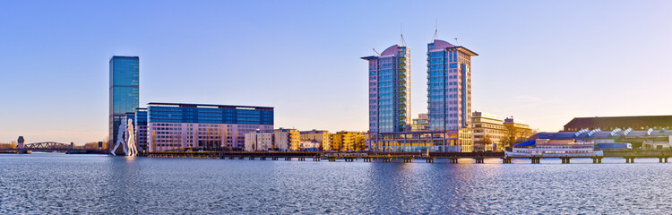 Modern buildings near Spree river in Berlin, Germany © CCat82