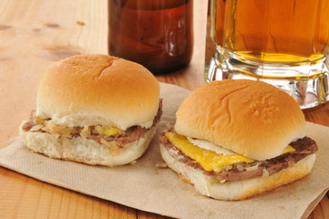 cheeseburger sliders and beer