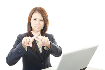禁止の意思表示をするOL