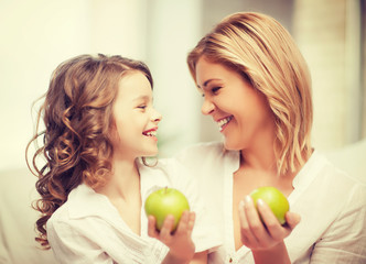 Fototapeta premium mother and daughter