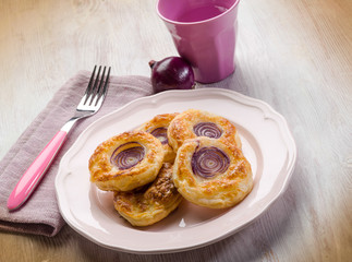 canapes with red onion
