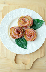 Rose-shaped cookies (buns)
