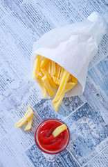 Obraz na płótnie Canvas potato with ketchup