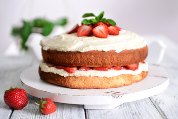 Delicious biscuit cake with strawberries