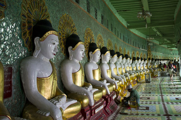 U Min Thonze Buddhist Temple On Sagaing Hill, Buddha detail © greta gabaglio