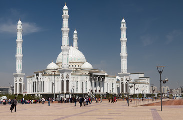Fototapeta na wymiar View of Hazrat Sultan Mosque