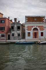 Fototapeta na wymiar The streets of Venice before the night.