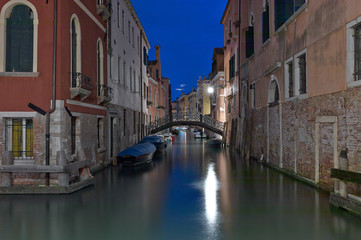 Obraz na płótnie Canvas The streets of Venice Long exposure By Night. 
