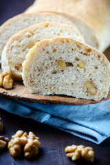Ciabatta mit Walnüssen