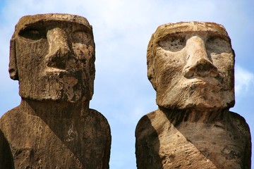 Fototapeta premium Moai at Ahu Tongariki, Easter Island, Chile