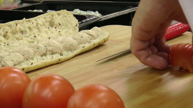 pr&eacute;paration d'un sandwich