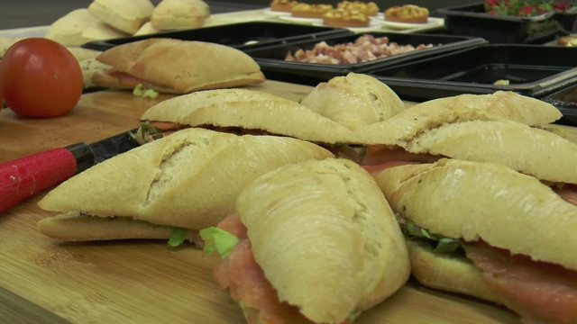 pr&eacute;paration d'un sandwich