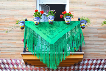 Balcón andaluz en día de fiesta, Andalucía, España. Feria de Sevilla, feria de abril © joserpizarro