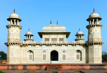 Fototapeta na wymiar Itmad-Ud-Daulah's Tomb at Agra, Uttar Pradesh, India
