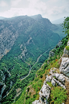 Gorges du Loup vues de la barre de GOURDON ( 06 Alpes Maritimes