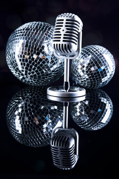 Retro style microphone, Music background