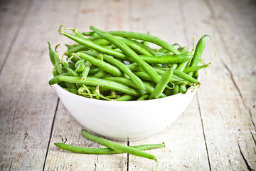green string beans in a bowl