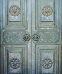 Metal door in Chinese design for interior