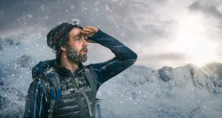 Selbstklebende Fototapete Bergsteigen Bergsteiger Ausblick