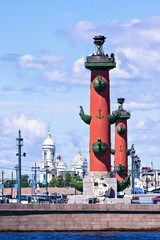 Fototapeta na wymiar View of St. Petersburg. Rostral columns in sunny day