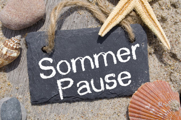 Kreidetafel mit Sommerpause