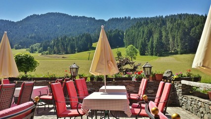 Alm gasthaus brotzeit alpen österreich biergarten
