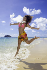 Fototapeta premium polynesian beauty at the beach