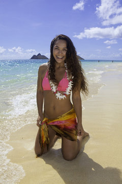 polynesian beauty at the beach