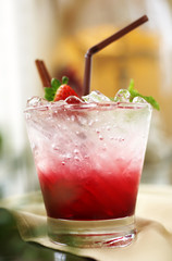 close up cold strawberry juice in restaurant