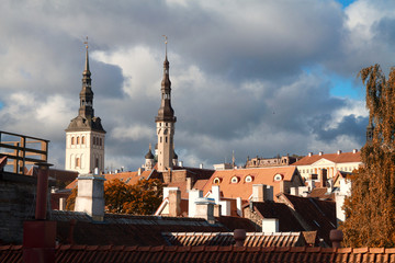 Fototapeta premium Tallinn city street in autumn