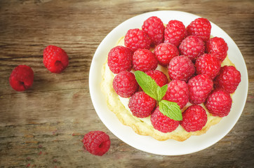 tartlet with raspberries