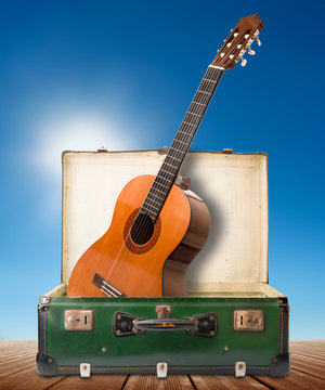 chitarra in valigia