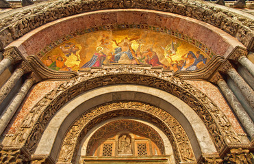 Obraz premium Detail of the St Mark's Basilica in Venice, Italy