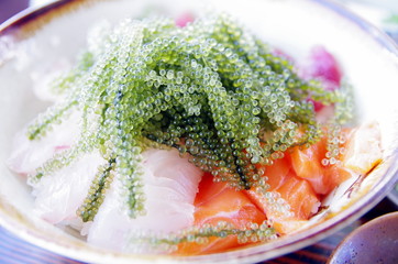 海ぶどう丼