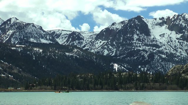 Kanu canoo auf dem June Lake, USA