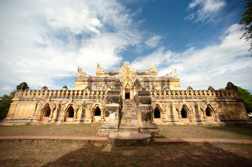 Obraz na płótnie Canvas Maha Aung Mye Bon Zan Monastery.