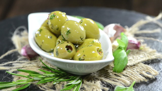 Portion of Green Olives (not loopable)