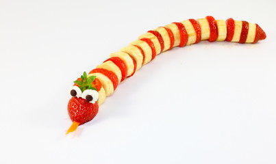 Erdbeeren-Bananen-Schlange