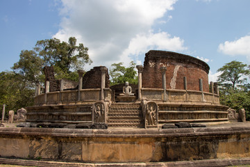 Fototapeta premium Temple ruins, Polonnaruwa, Sri Lanka