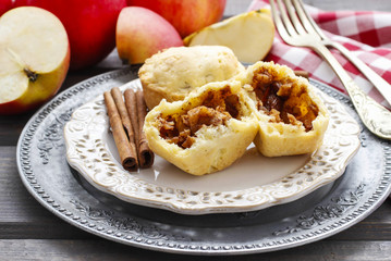 Muffins with apple
