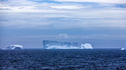 Zelfklevend Fotobehang Iceberg in Antarctica Landscape-3 © marcaletourneux